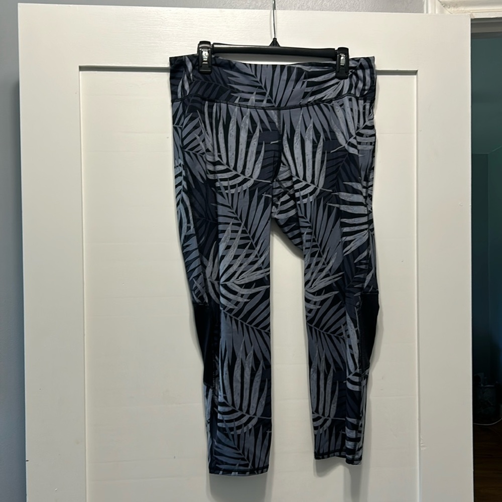 Old navy active cropped leggings